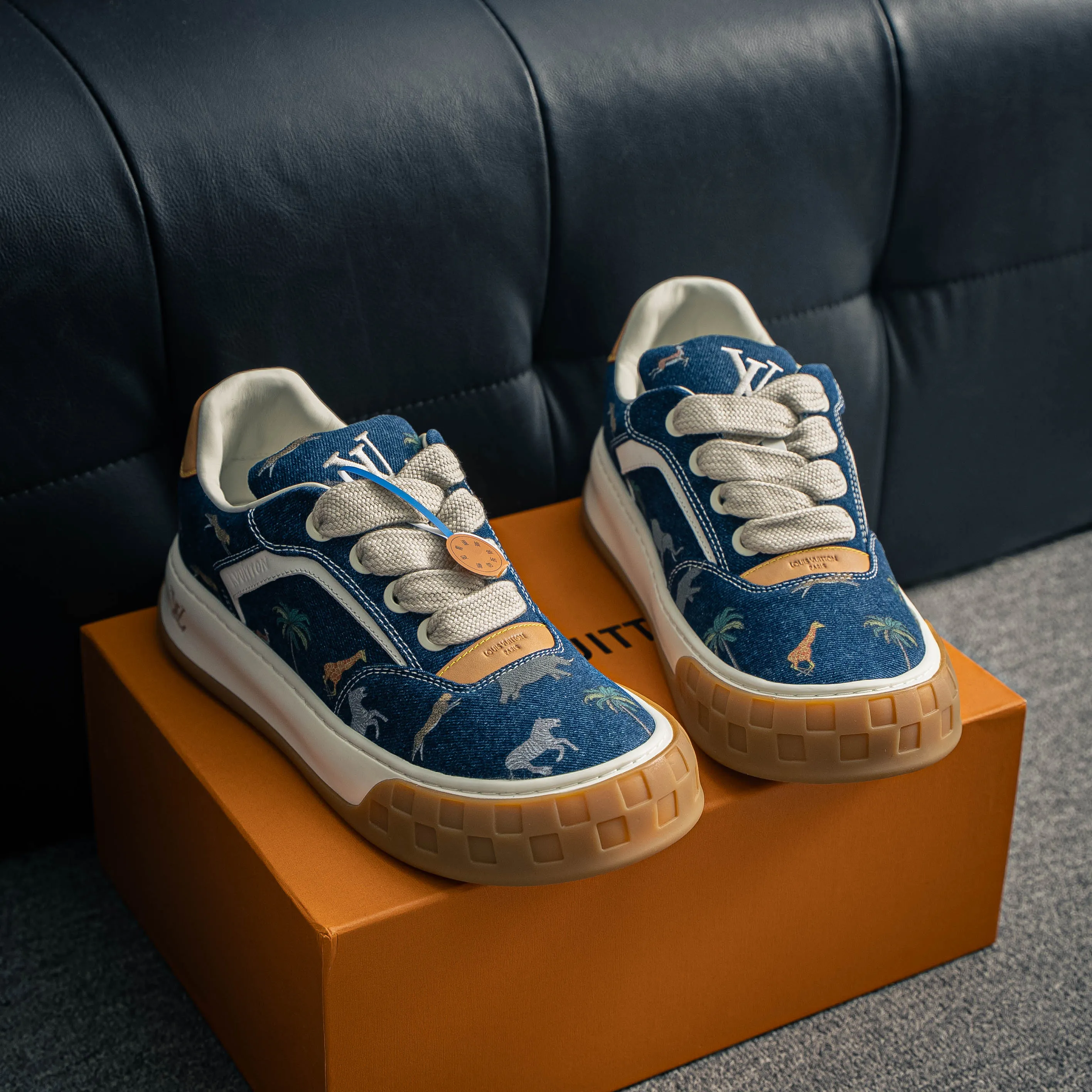 LV tilted ， Shoes，Sneakers， Shoes，Skate Shoes~~ Sneakers， LV Shoes ， Cushioning TPU Vuitton ，